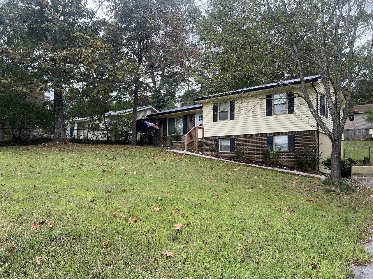 380 Oakland Trail - Photo 1