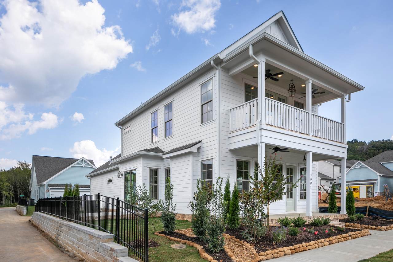 227-227 Charming Place - Photo 1