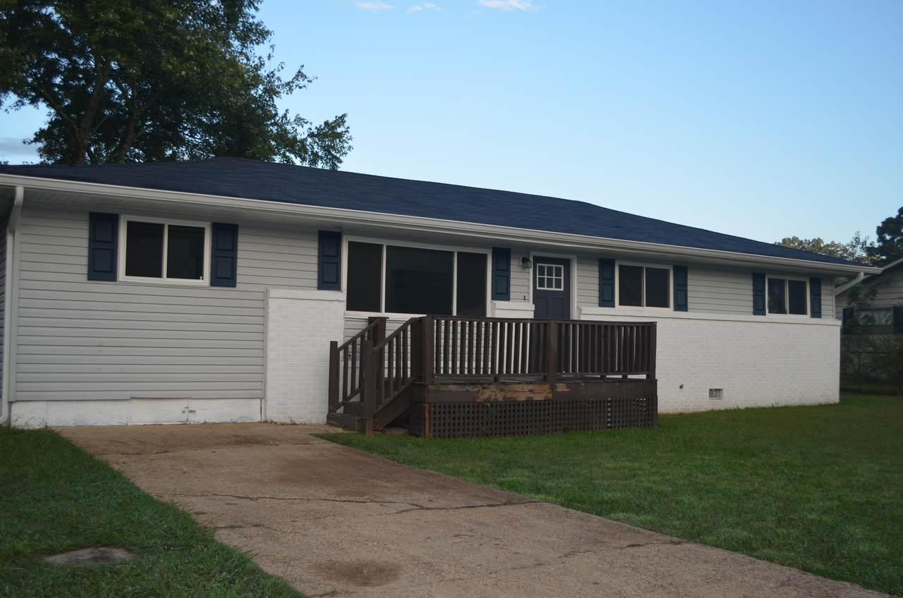 151 Sharon Circle - Photo 1