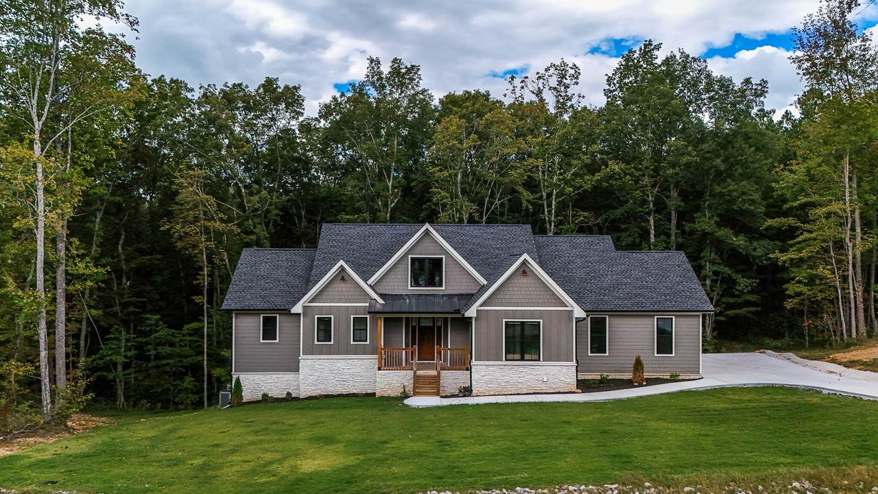 490 Moonlight Lane - Photo 1