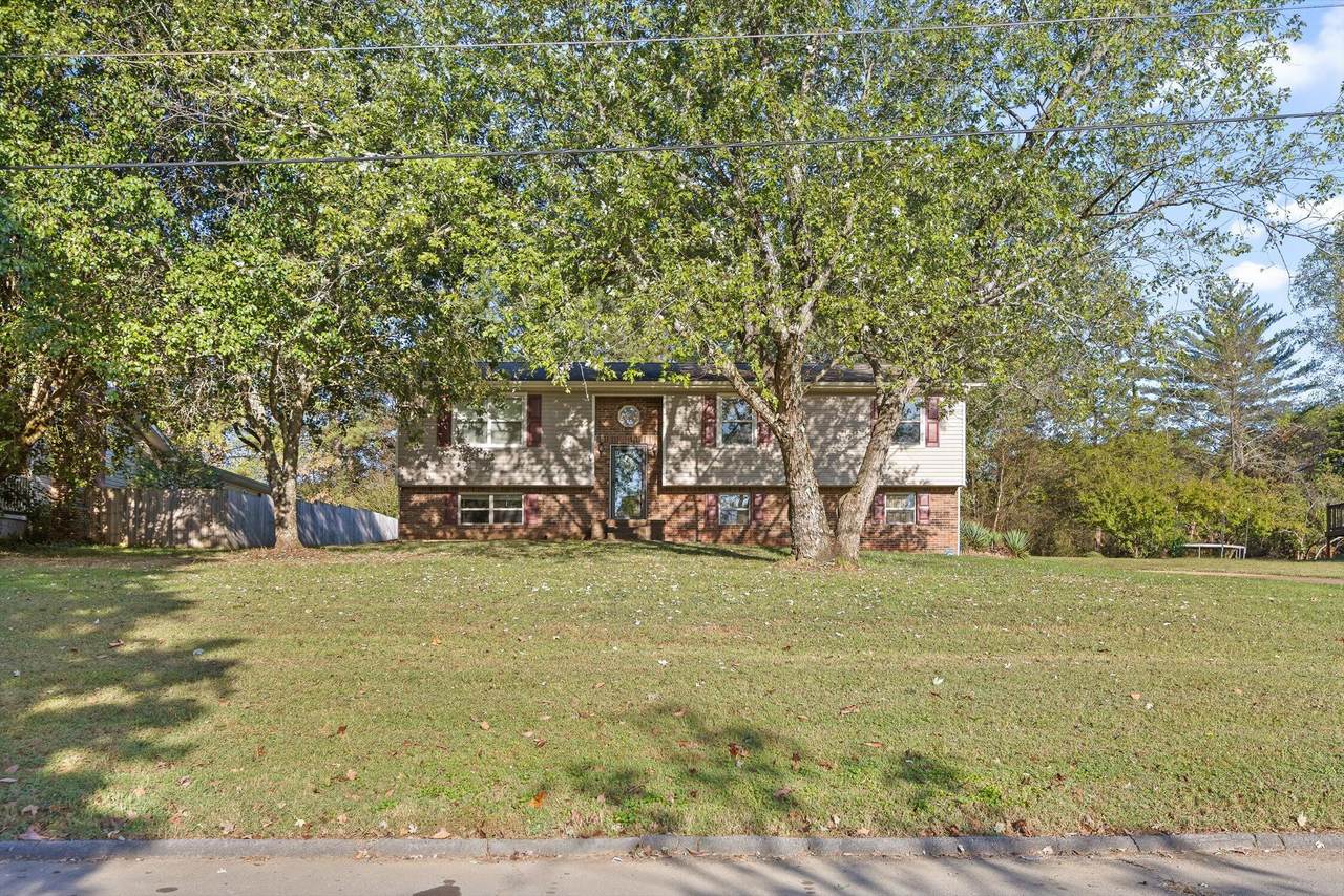 207 Singletree Drive - Photo 1