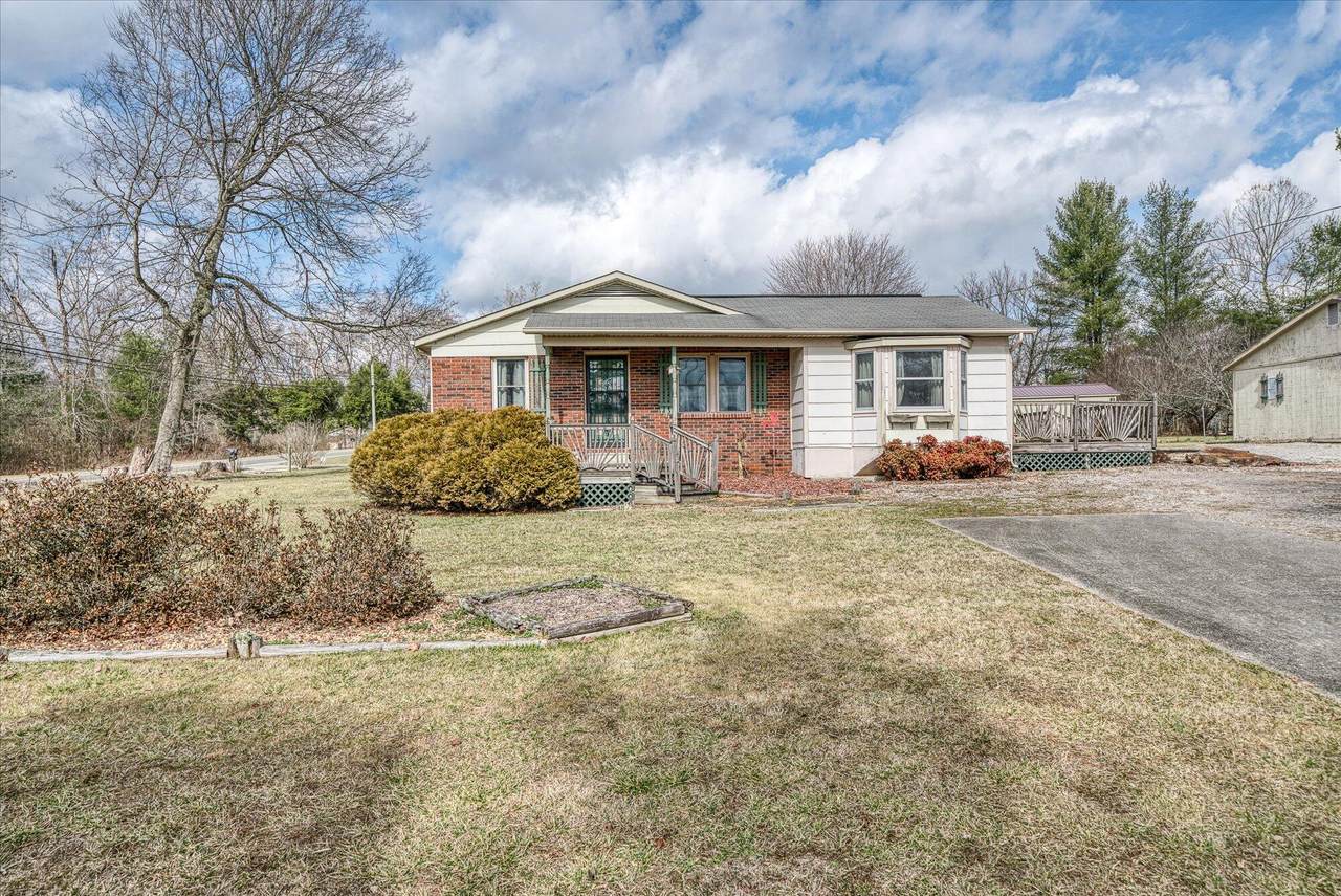 23 Oak Hill Drive - Photo 1