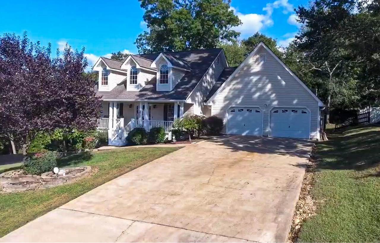 2607 Chimney Lake Circle - Photo 1