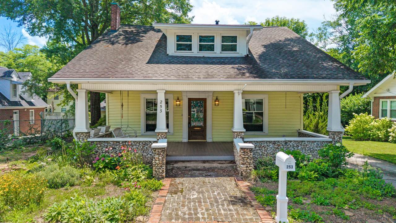 253 15th Street - Photo 1