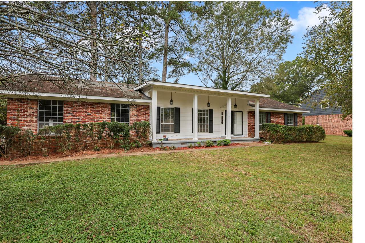 4716 Briarwood Circle - Photo 1