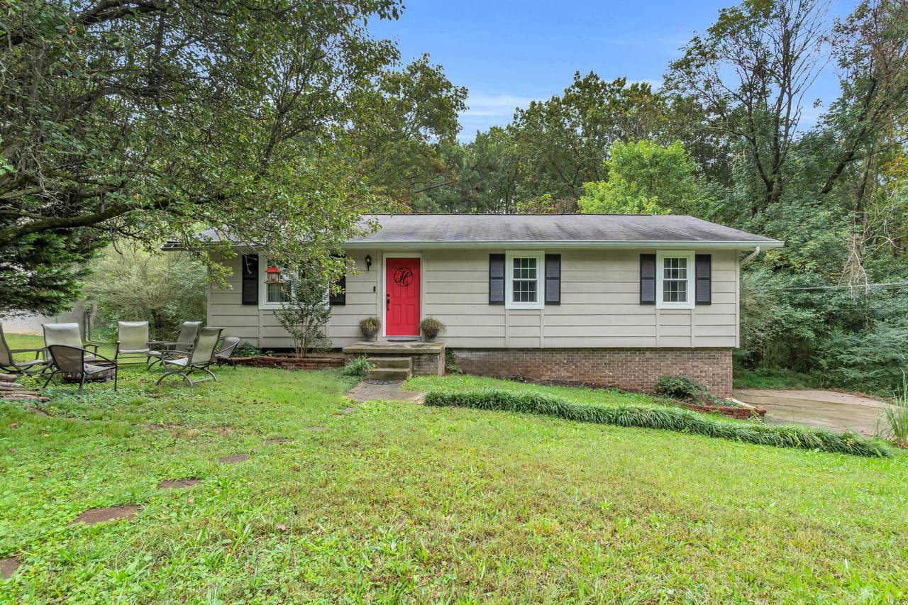 8002 Meadow Crest Lane - Photo 1