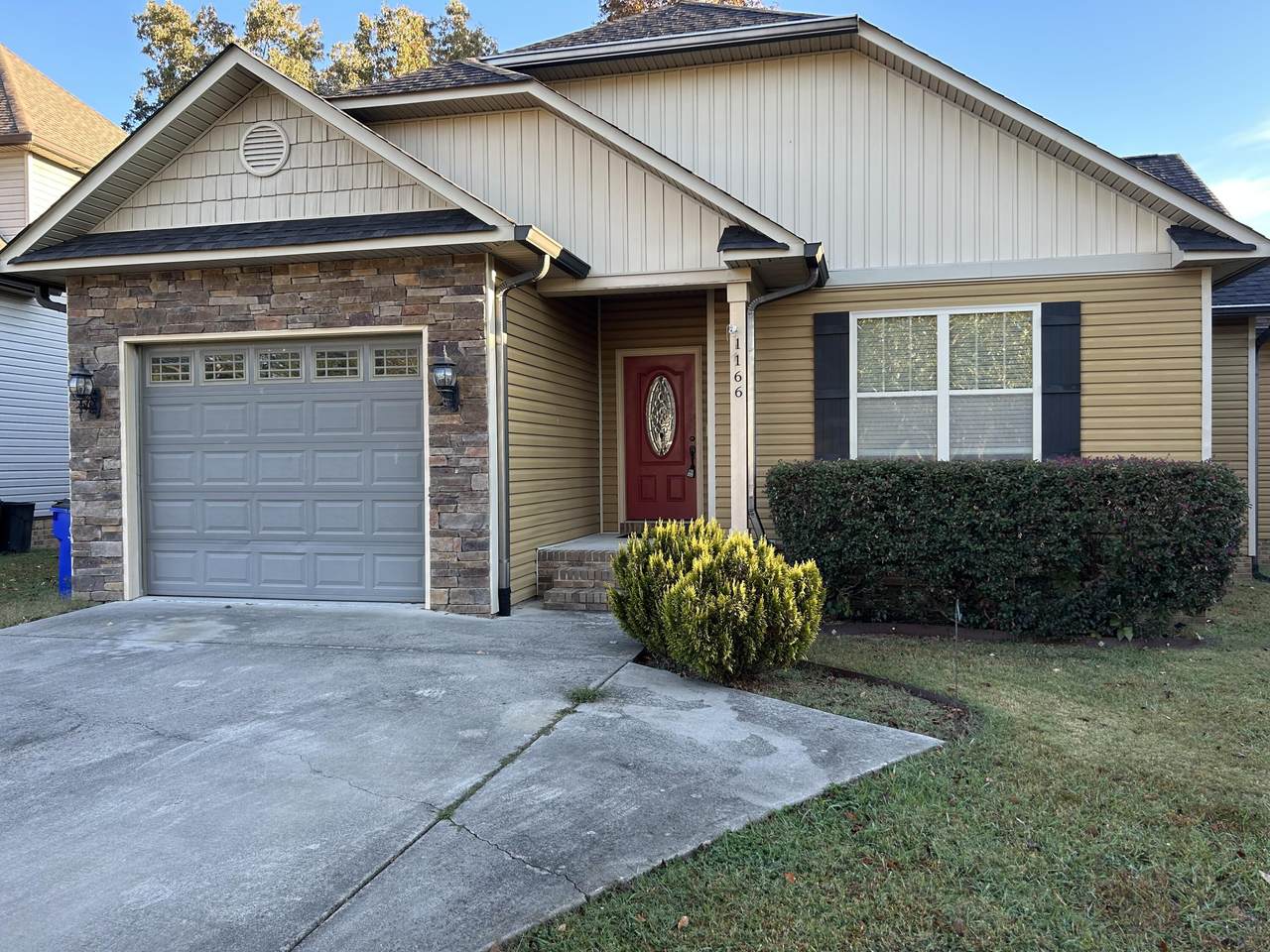 1166 Stonegate Circle - Photo 1