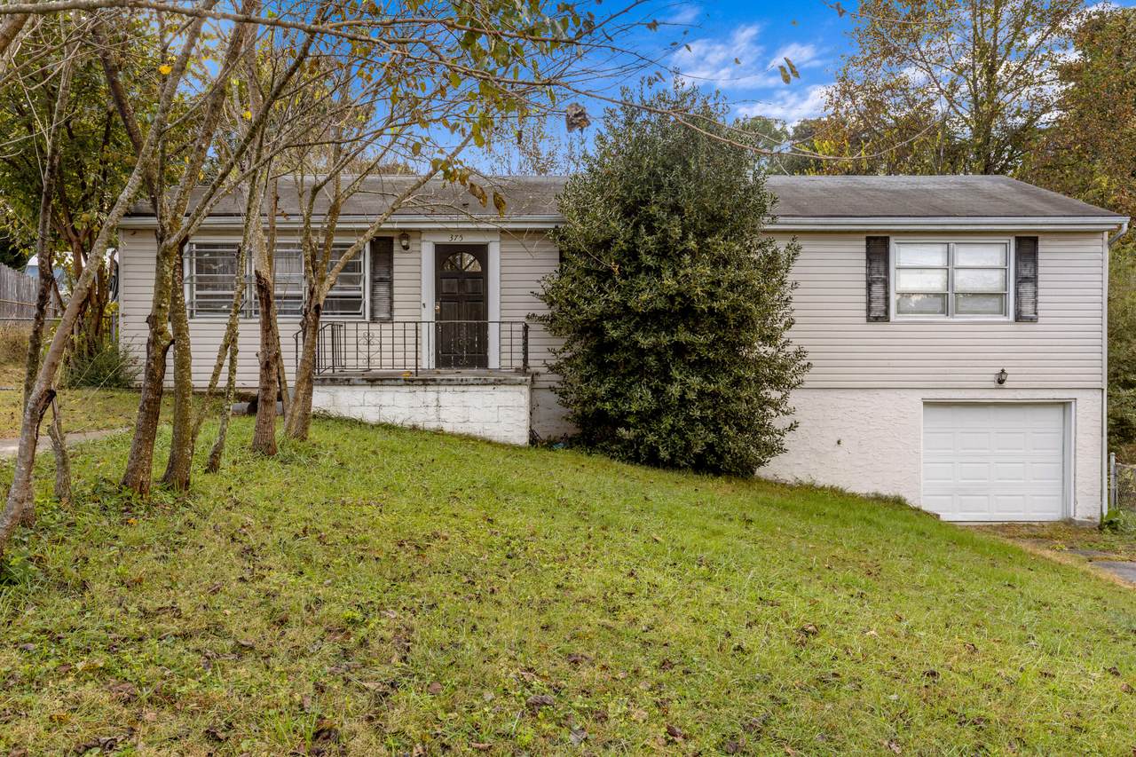 375 Greens Lake Circle - Photo 1