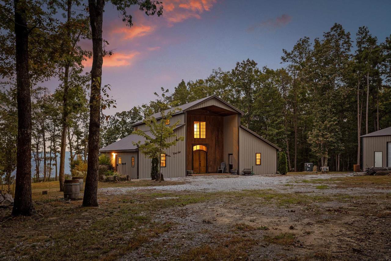 400 Maple Trail - Photo 1