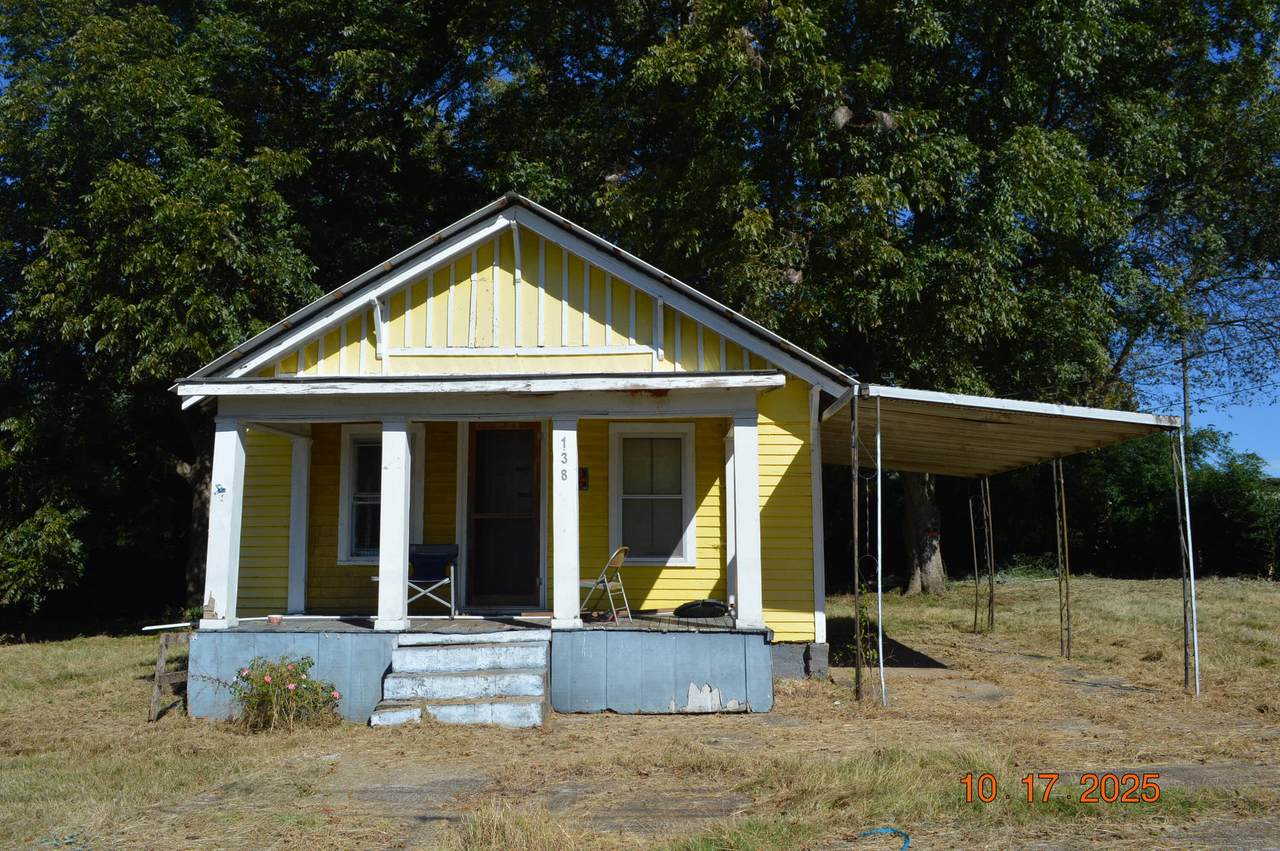 138 Powell Avenue - Photo 1