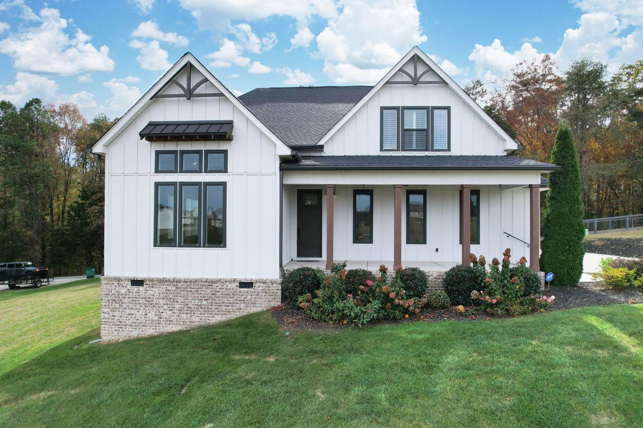 7407 Pond View - Photo 1