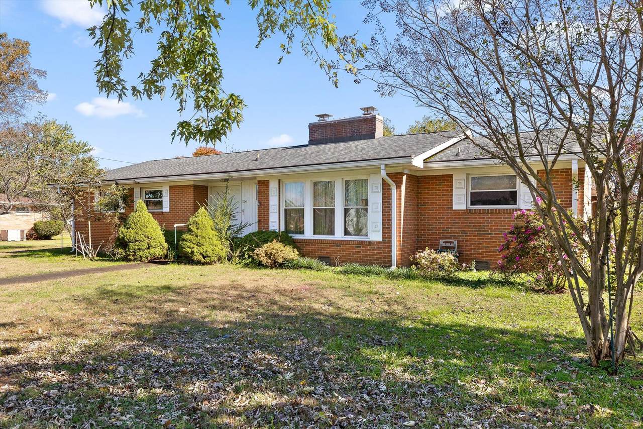 1704 Omalee Avenue - Photo 1