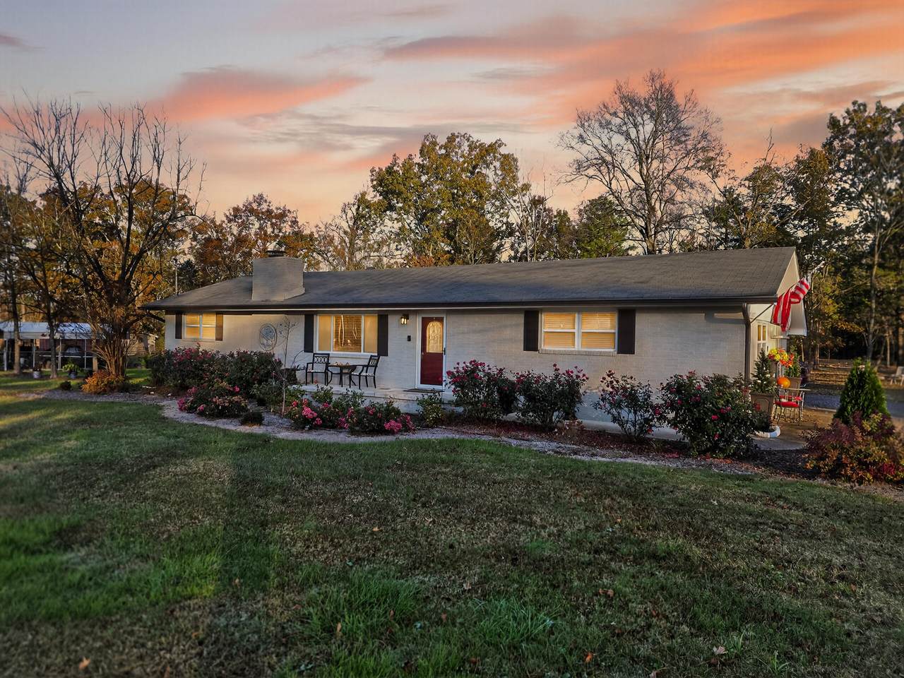 521 Steele Road - Photo 1