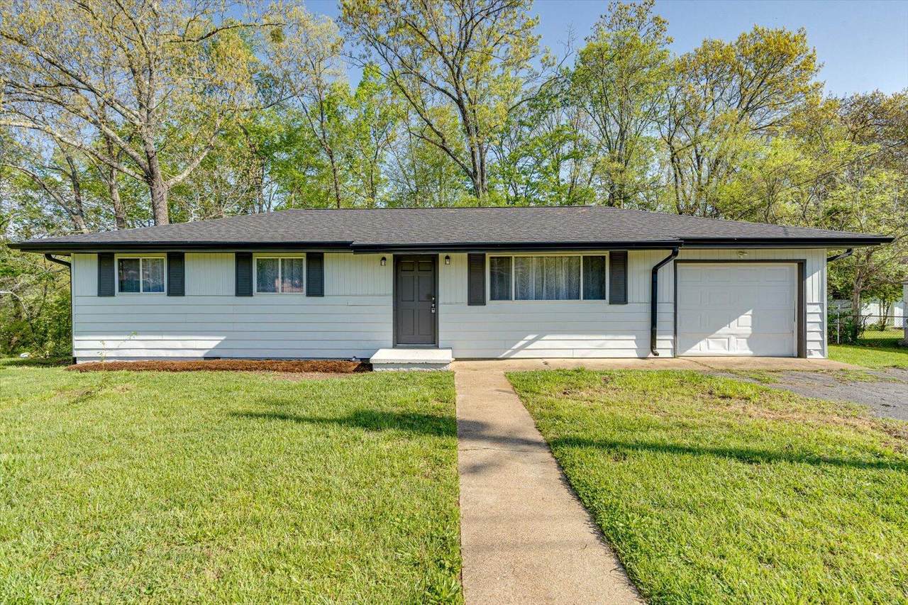 32 Kent Drive - Photo 1