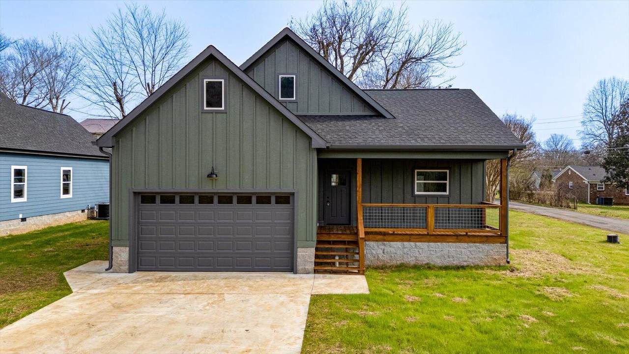 302 Cumberland Avenue - Photo 1