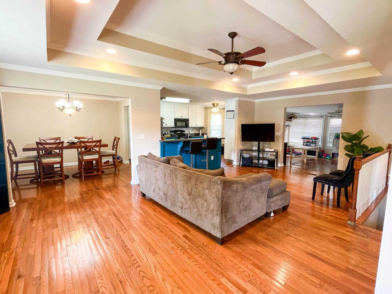 6413 Edgmon Drive - Photo 1