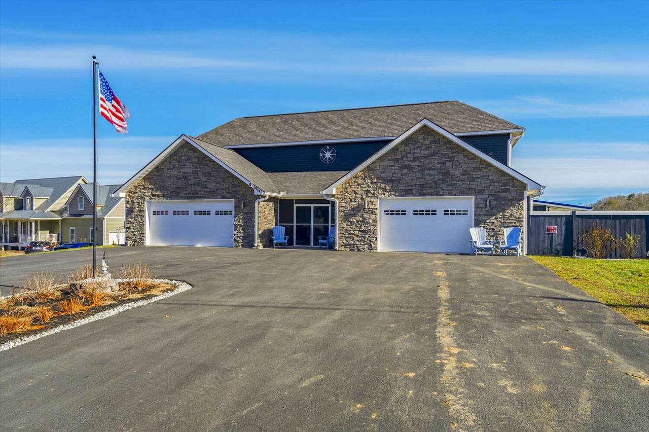 1964 Harbor Hills Drive - Photo 1