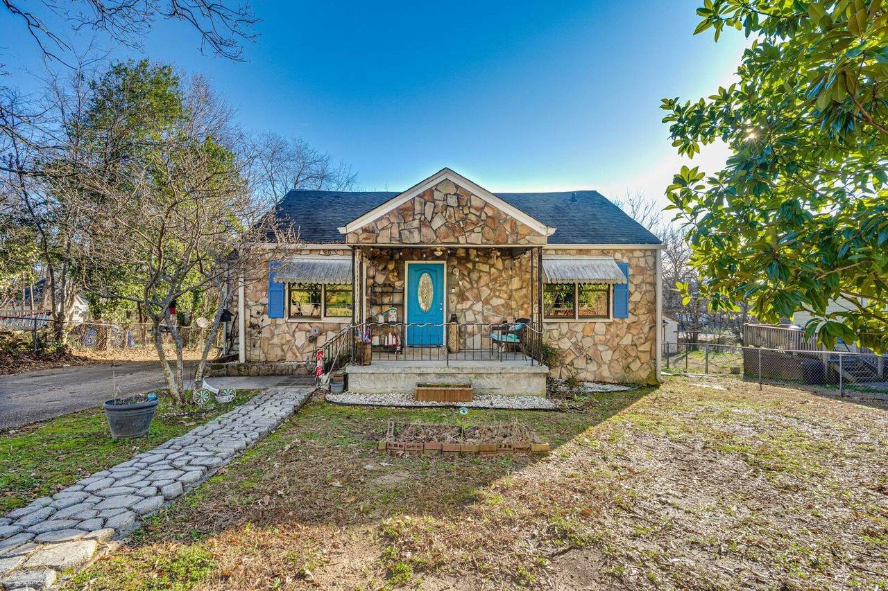 92 Lake Terrace - Photo 1