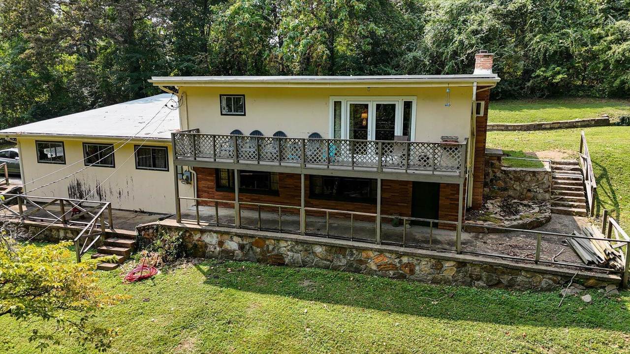 1928 Albermarle Drive - Photo 1