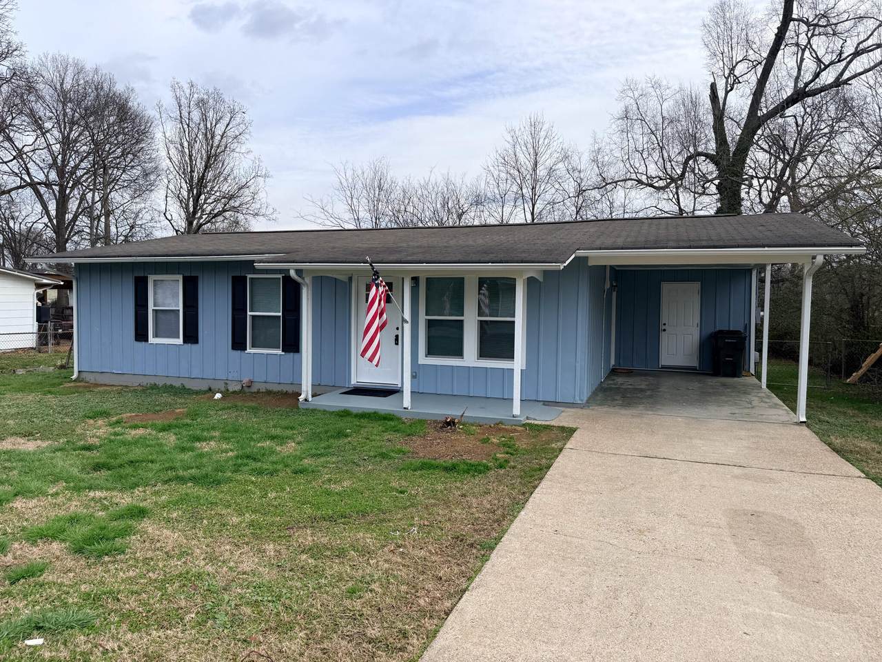 205 Robert E Lee Street - Photo 1