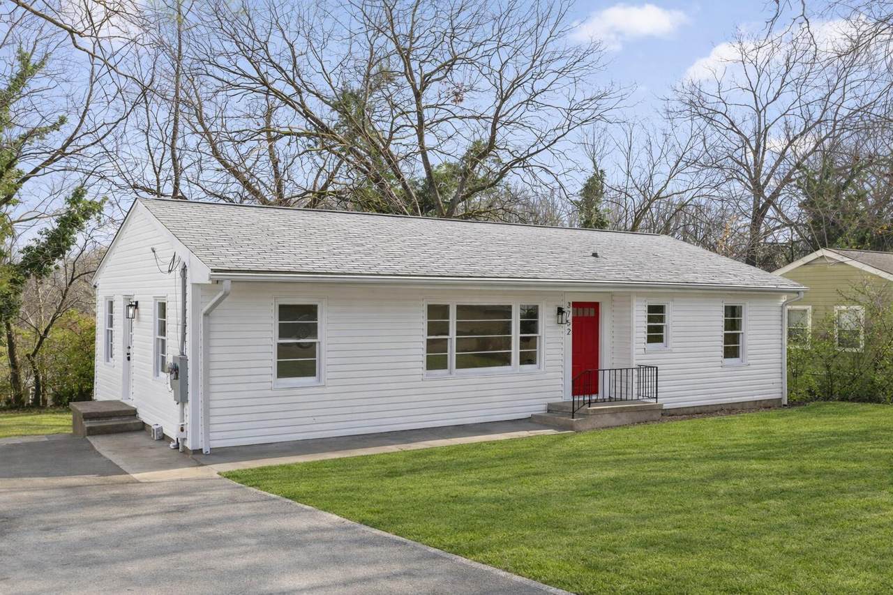 3752 Abercrombie Circle - Photo 1