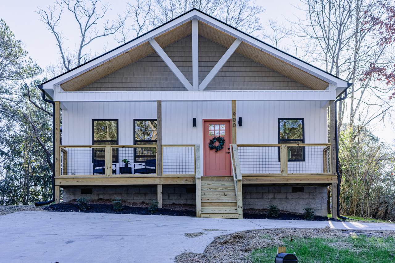 900 Line Street - Photo 1