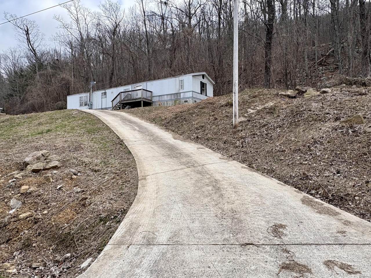 1127 Sussex Road - Photo 1