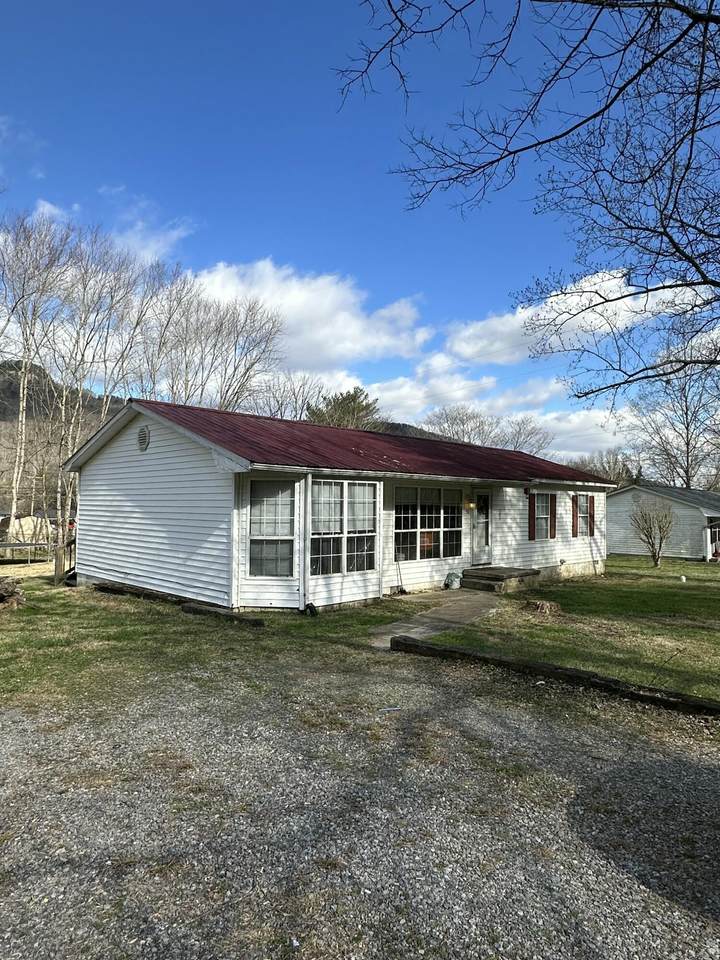 804 Castleview Circle - Photo 1