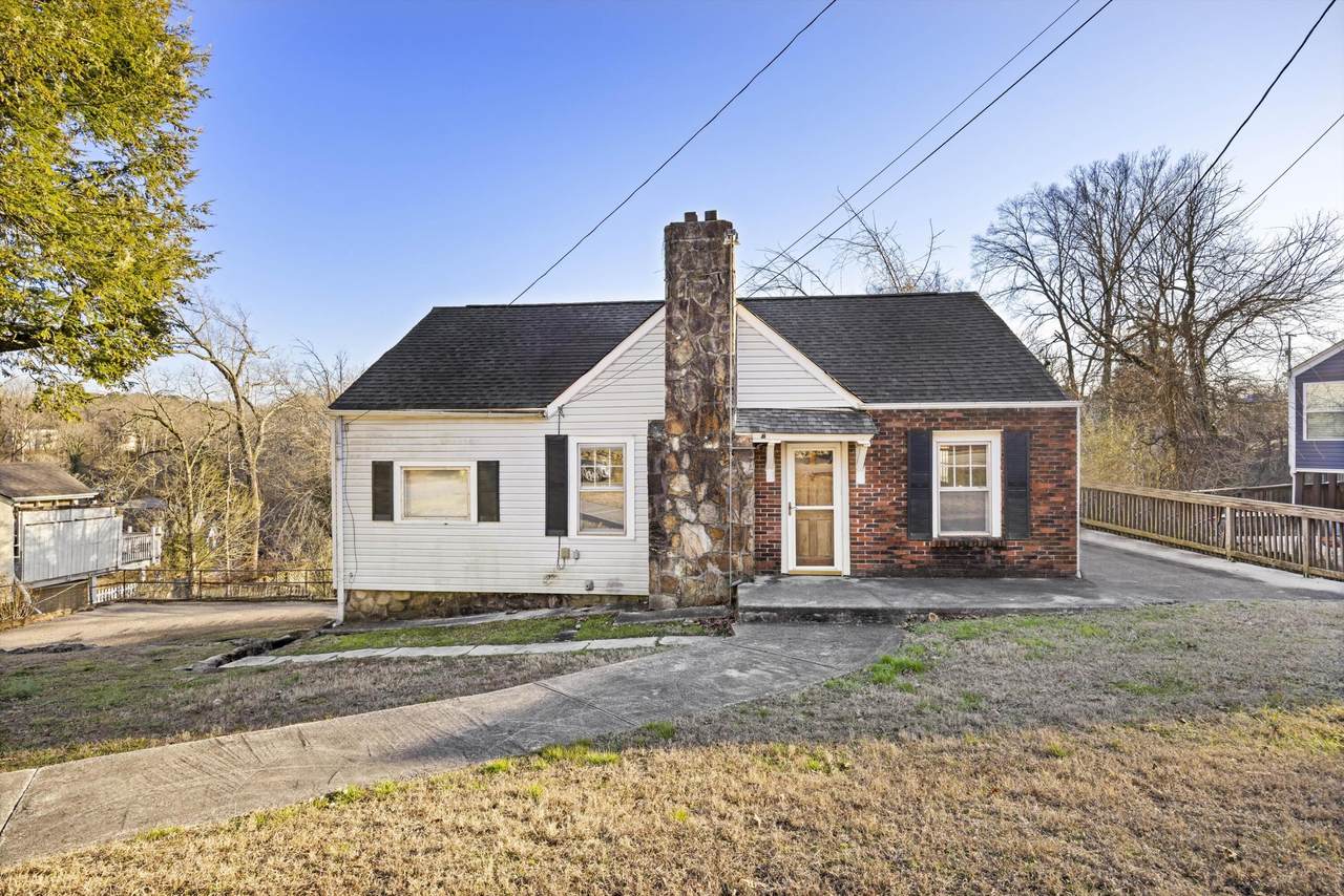 110 Lynda Drive - Photo 1