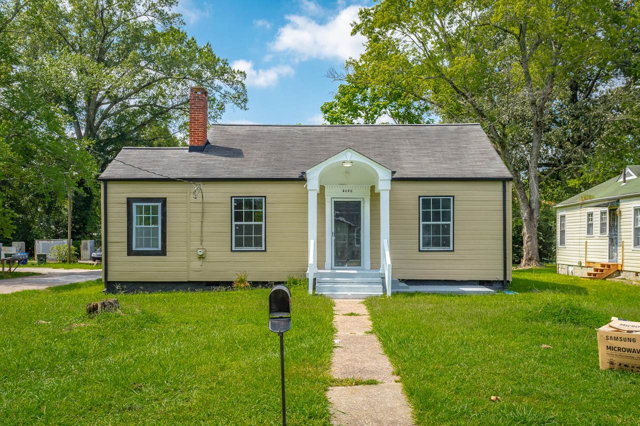 4620 Montview Drive - Photo 1