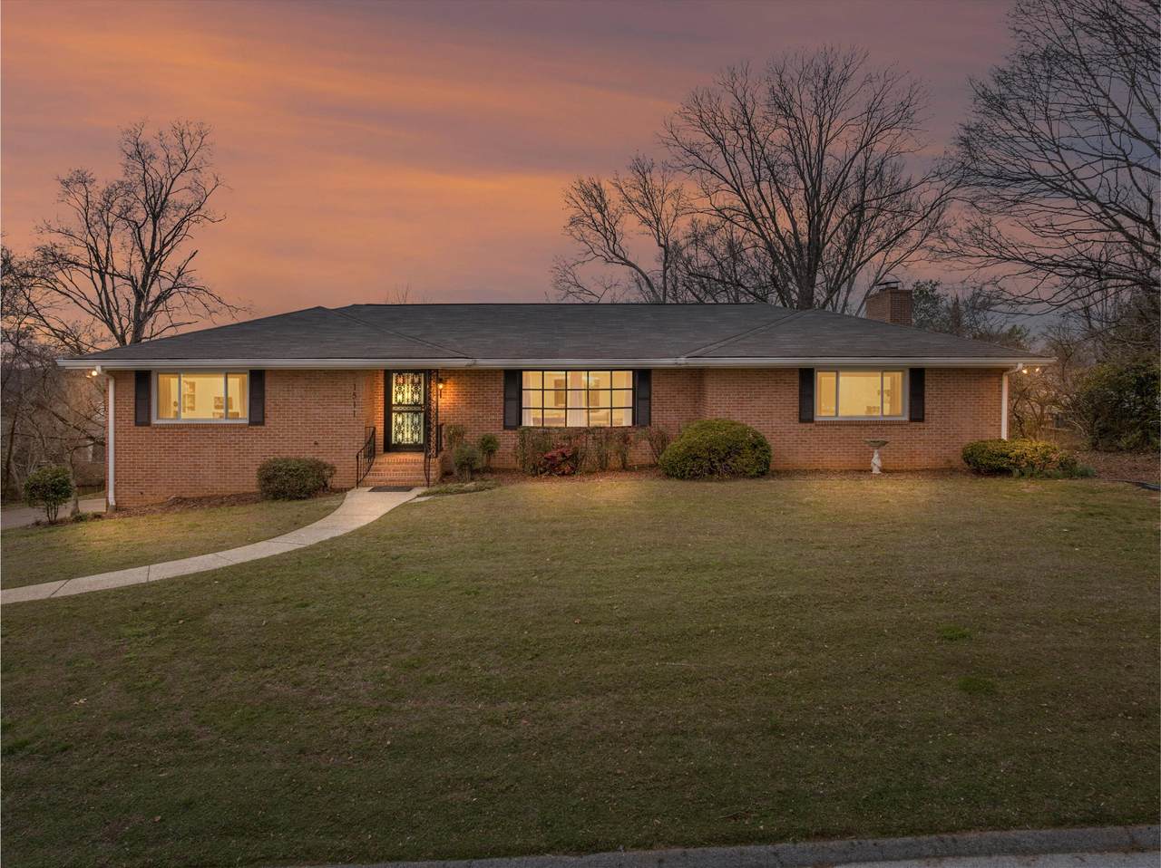 1511 Bunker Hill Drive - Photo 1