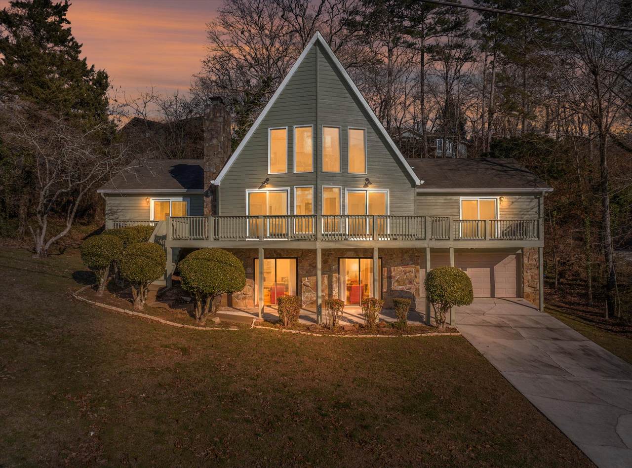 4913 Shoreline Drive - Photo 1