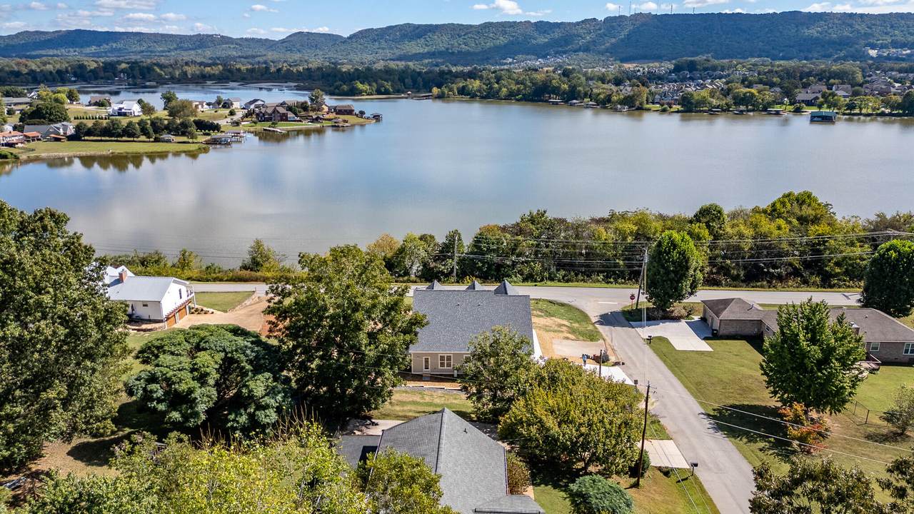 8211 Snow Hill Road - Photo 1