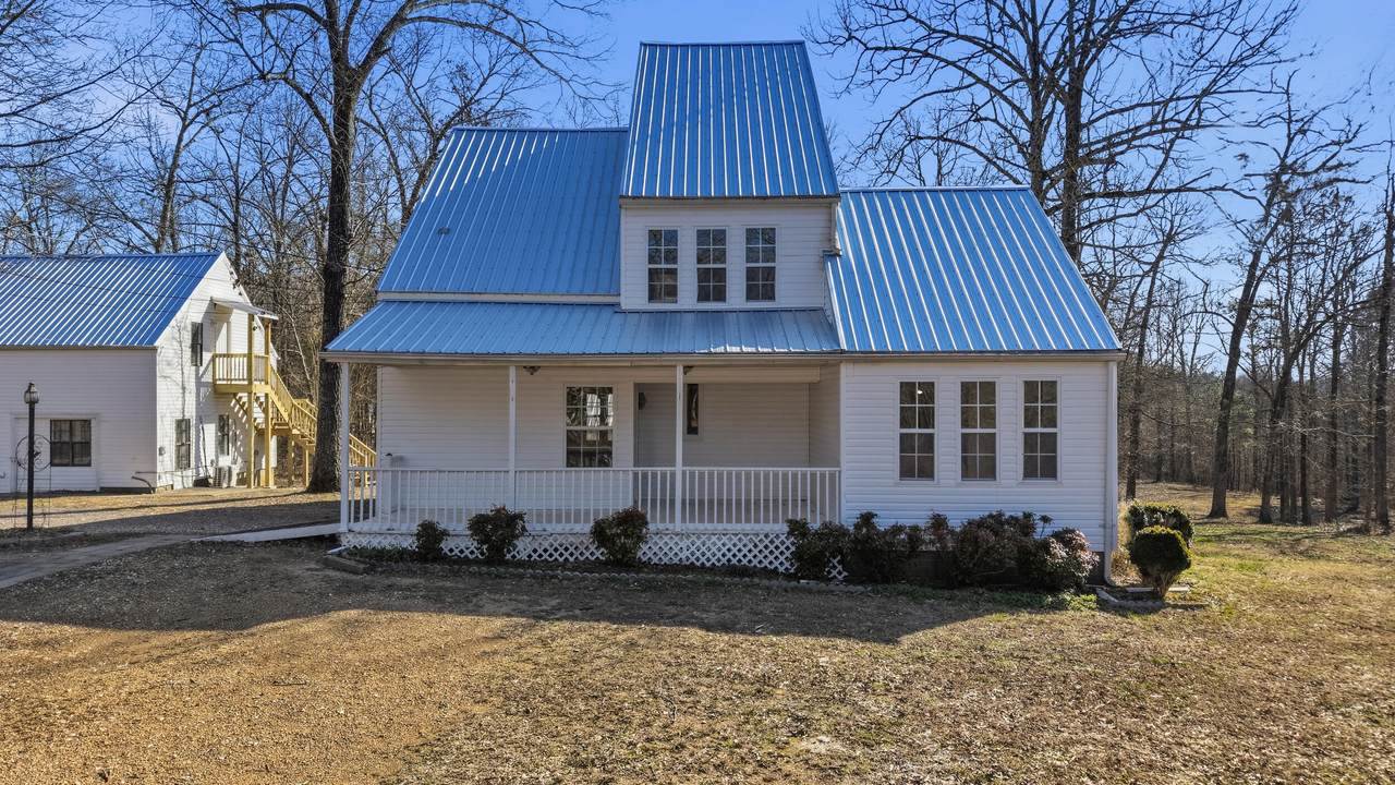 150 Cherokee Drive - Photo 1