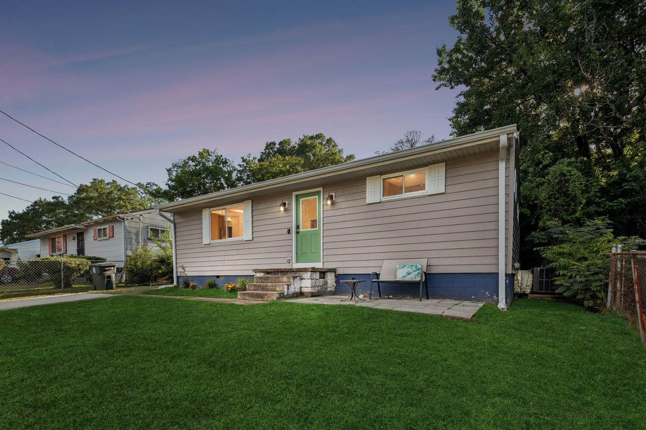 811 Snow Street - Photo 1