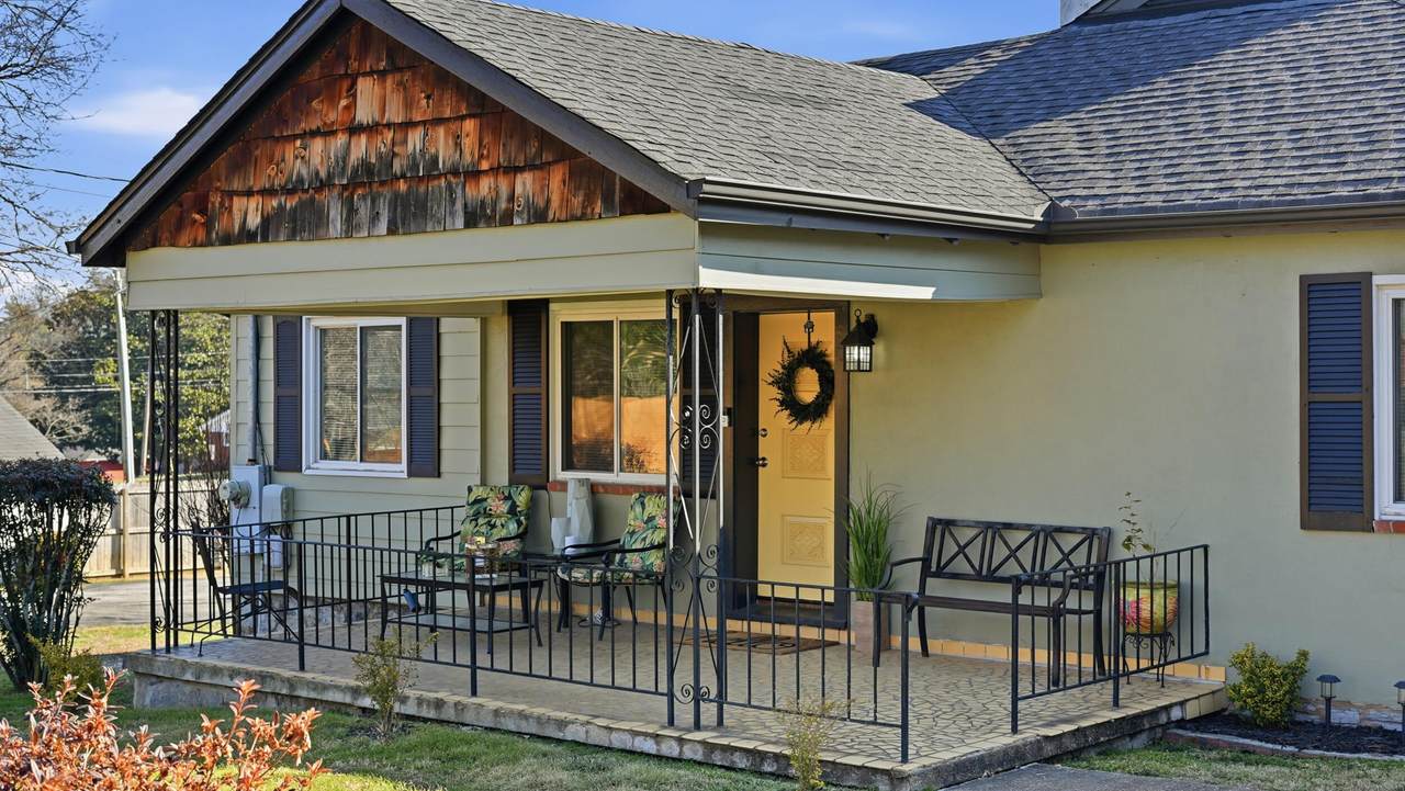 408 Broughton Street - Photo 1