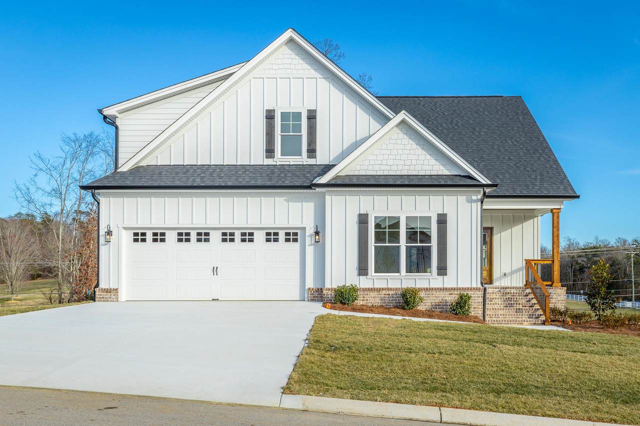 204 Goose Creek Circle - Photo 1