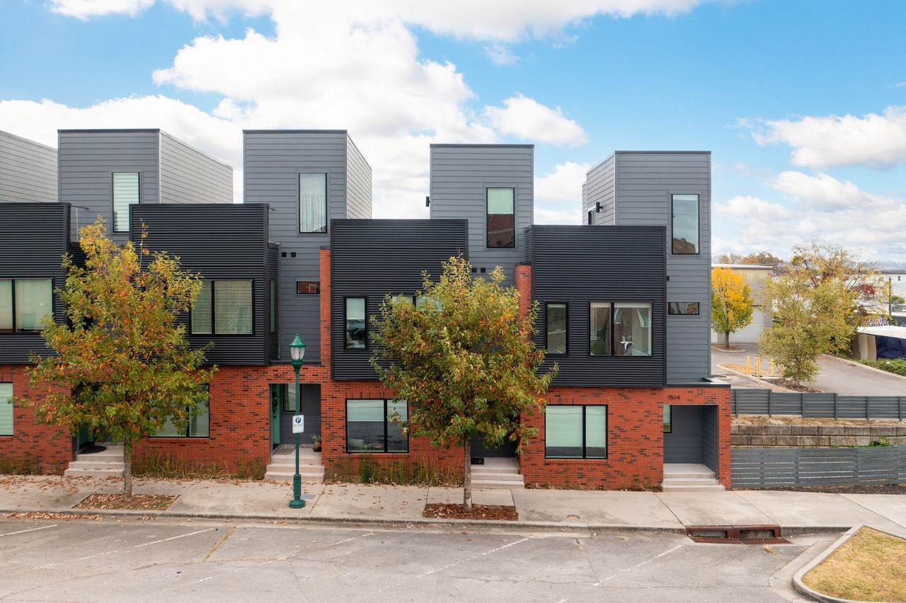 1588-8 Wilhoit Street - Photo 1