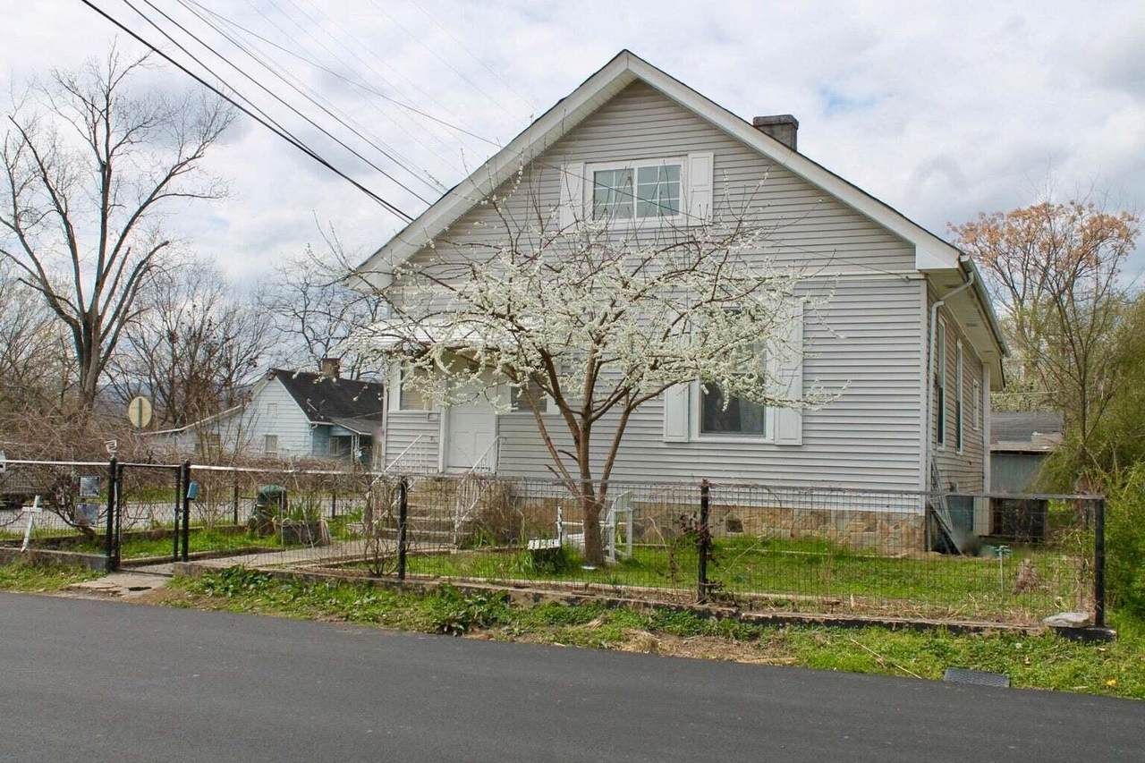 3117 10th Avenue - Photo 1