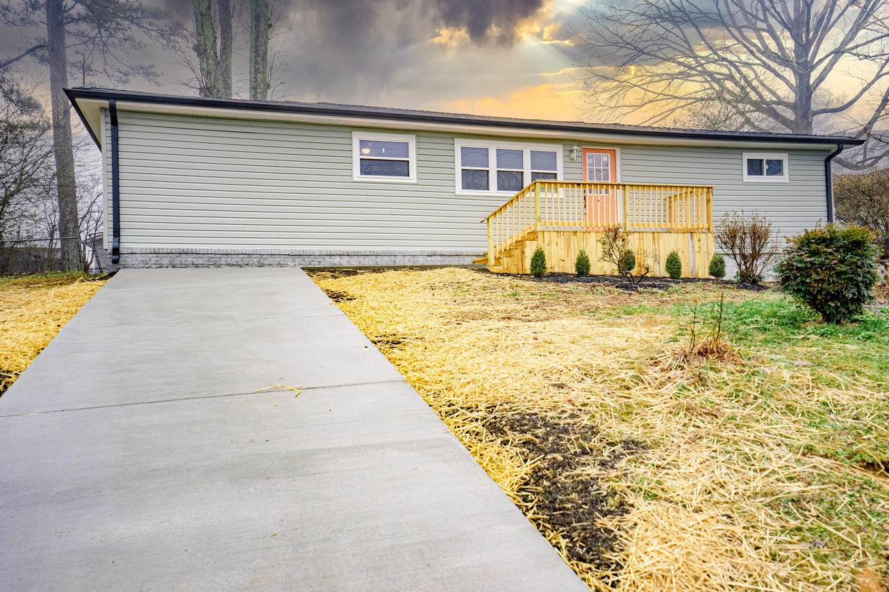 733 Roberta Drive - Photo 1