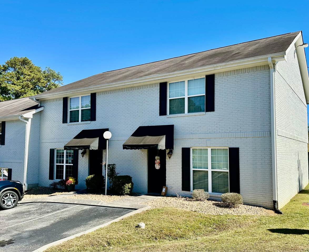 1114 Maple Tree Lane - Photo 1