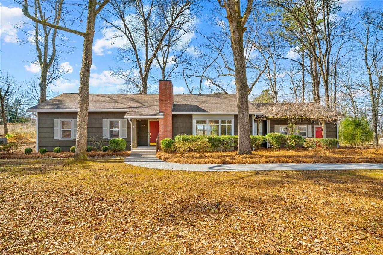 305 Charles Road - Photo 1