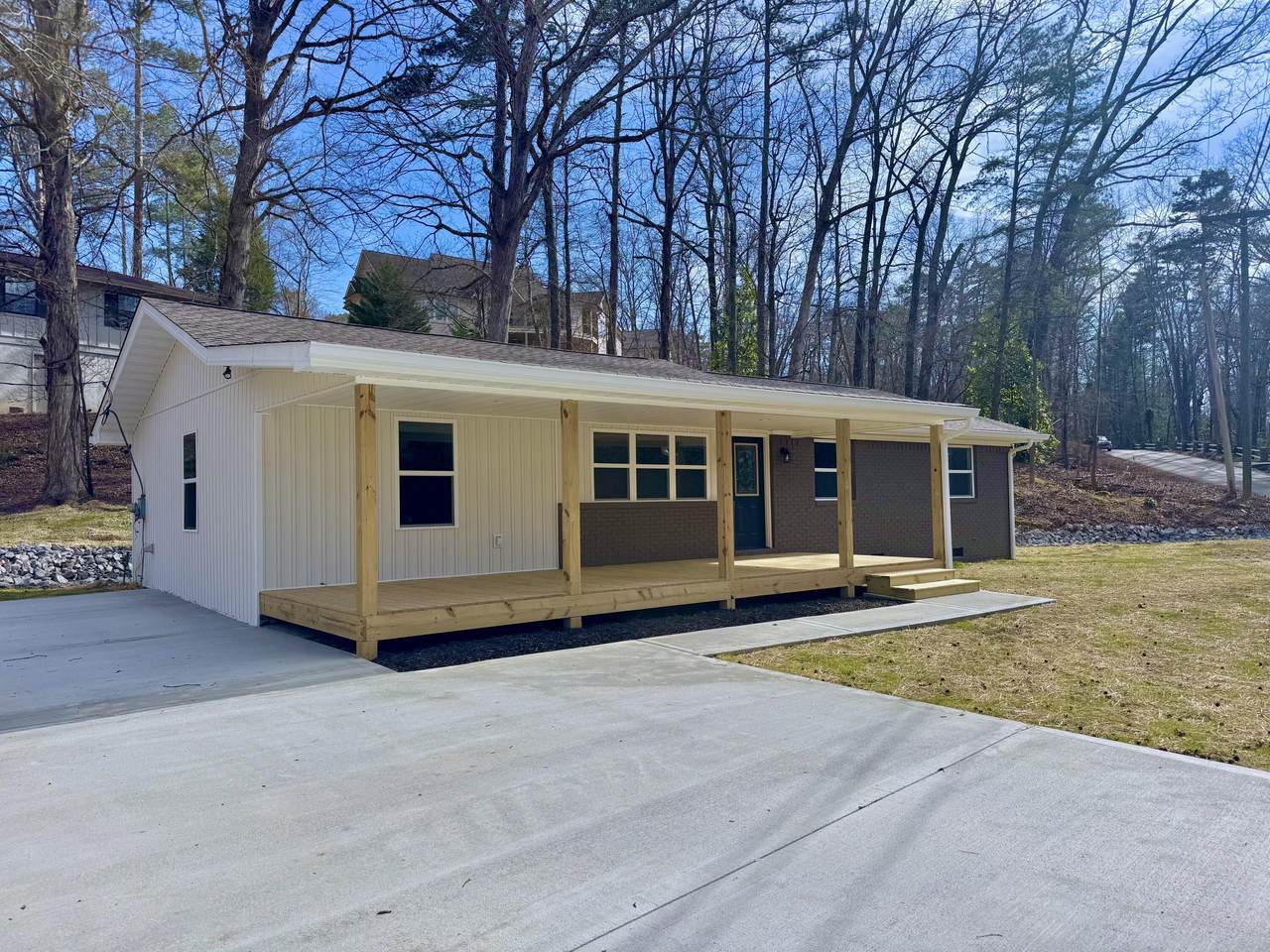 2204 Glengerrie Drive - Photo 1