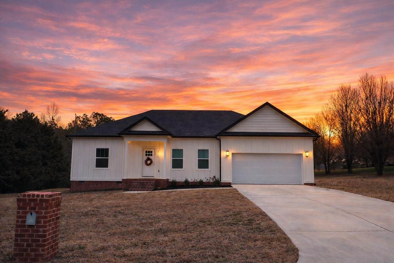322 Chloe Drive - Photo 1