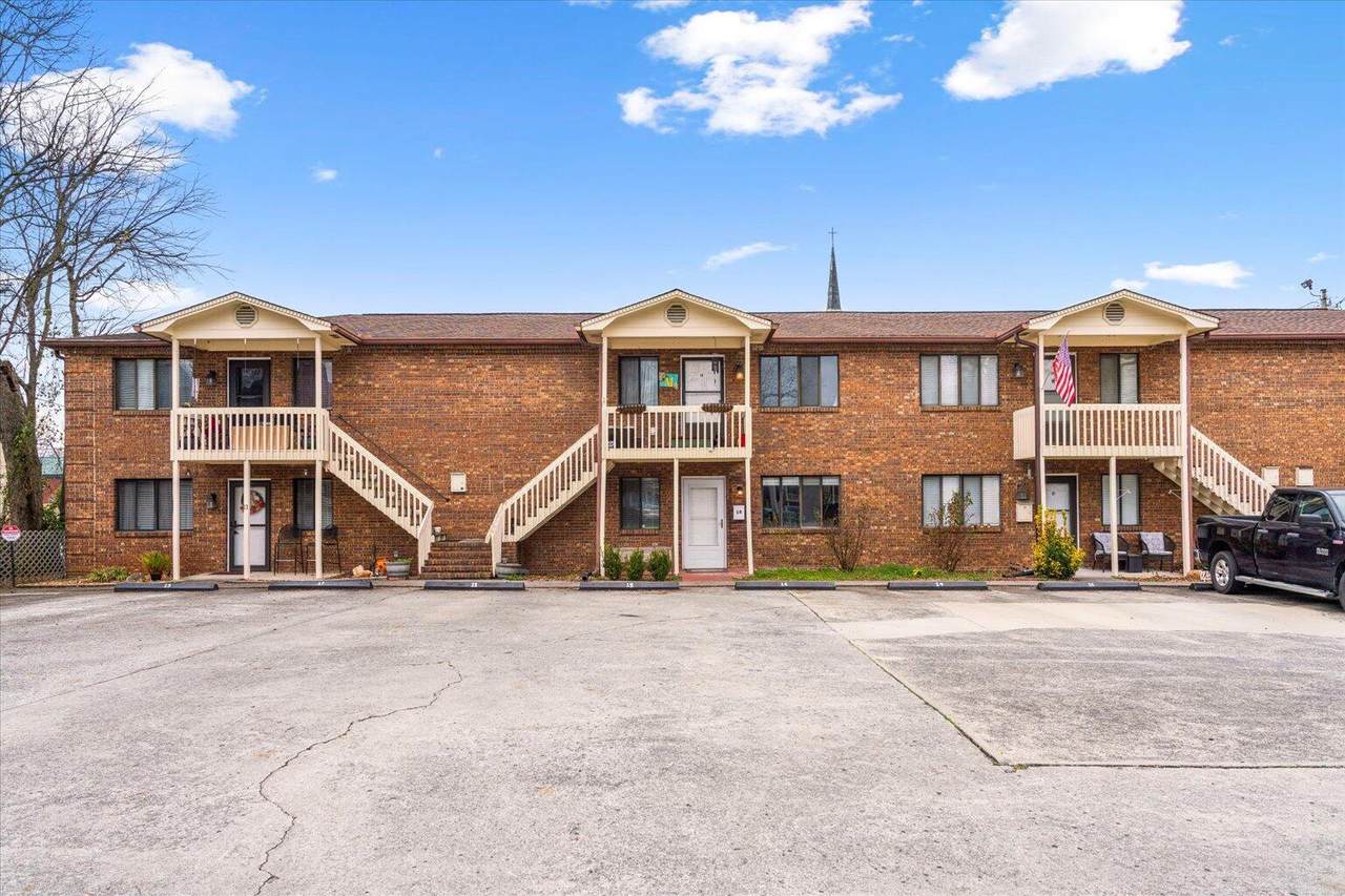 303-Apt 14 Crystal Place - Photo 1