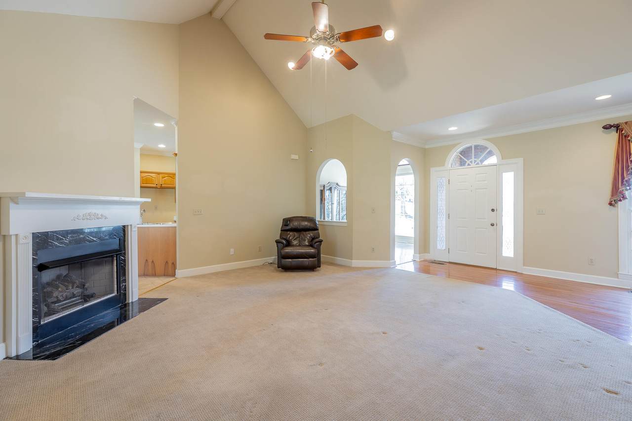 1704 Estrellita Circle - Photo 1