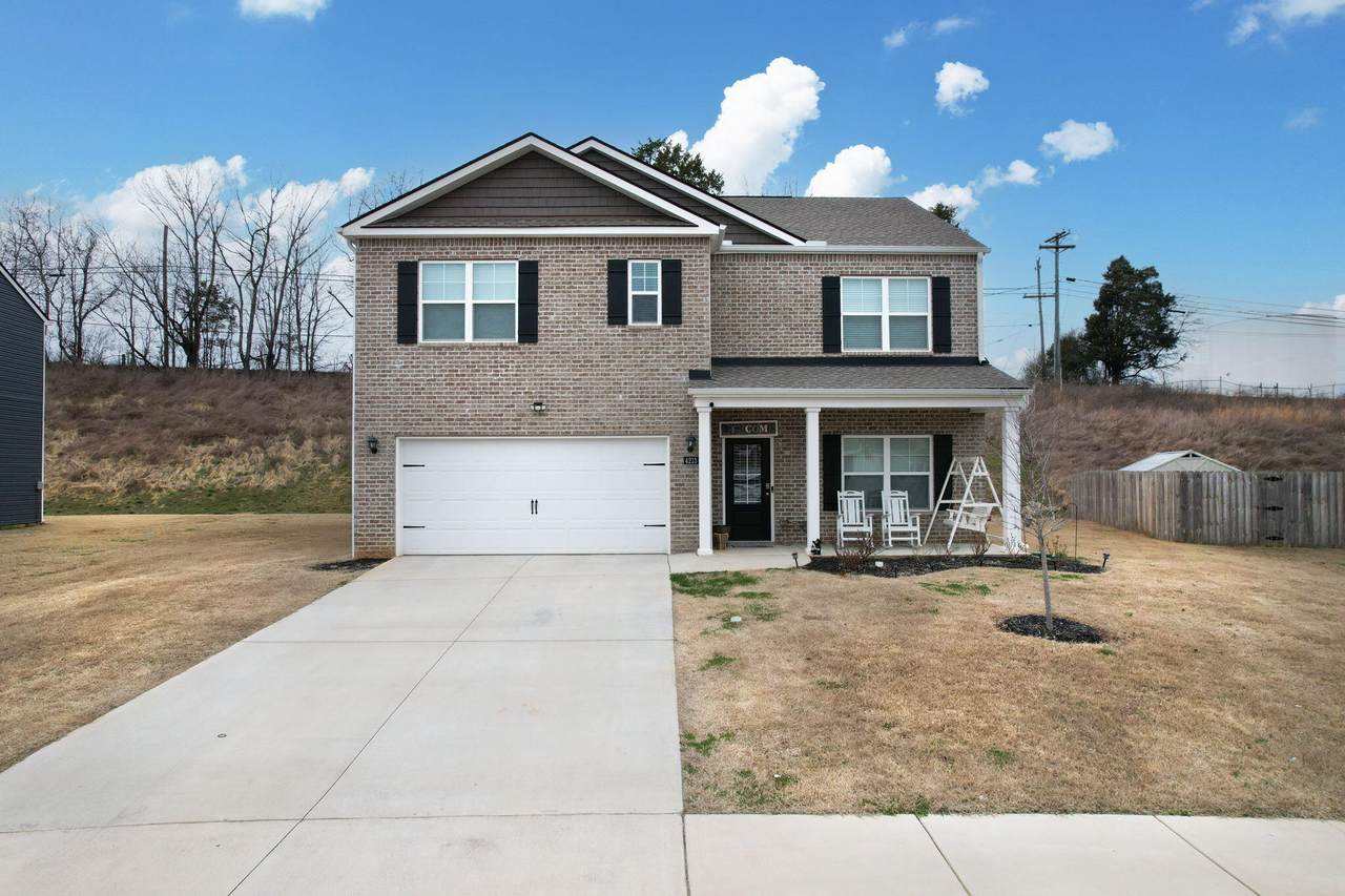 4213 Lone Oak Circle - Photo 1