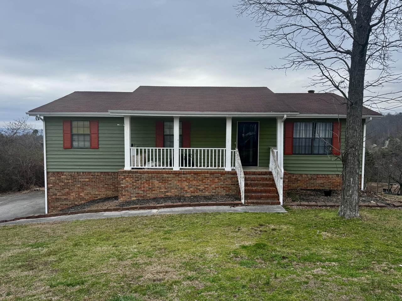 6905 Sandy Cove Drive - Photo 1