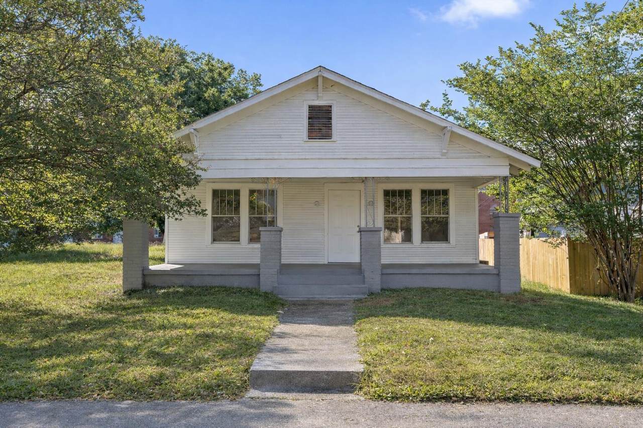 1006 Mcfarland Avenue - Photo 1