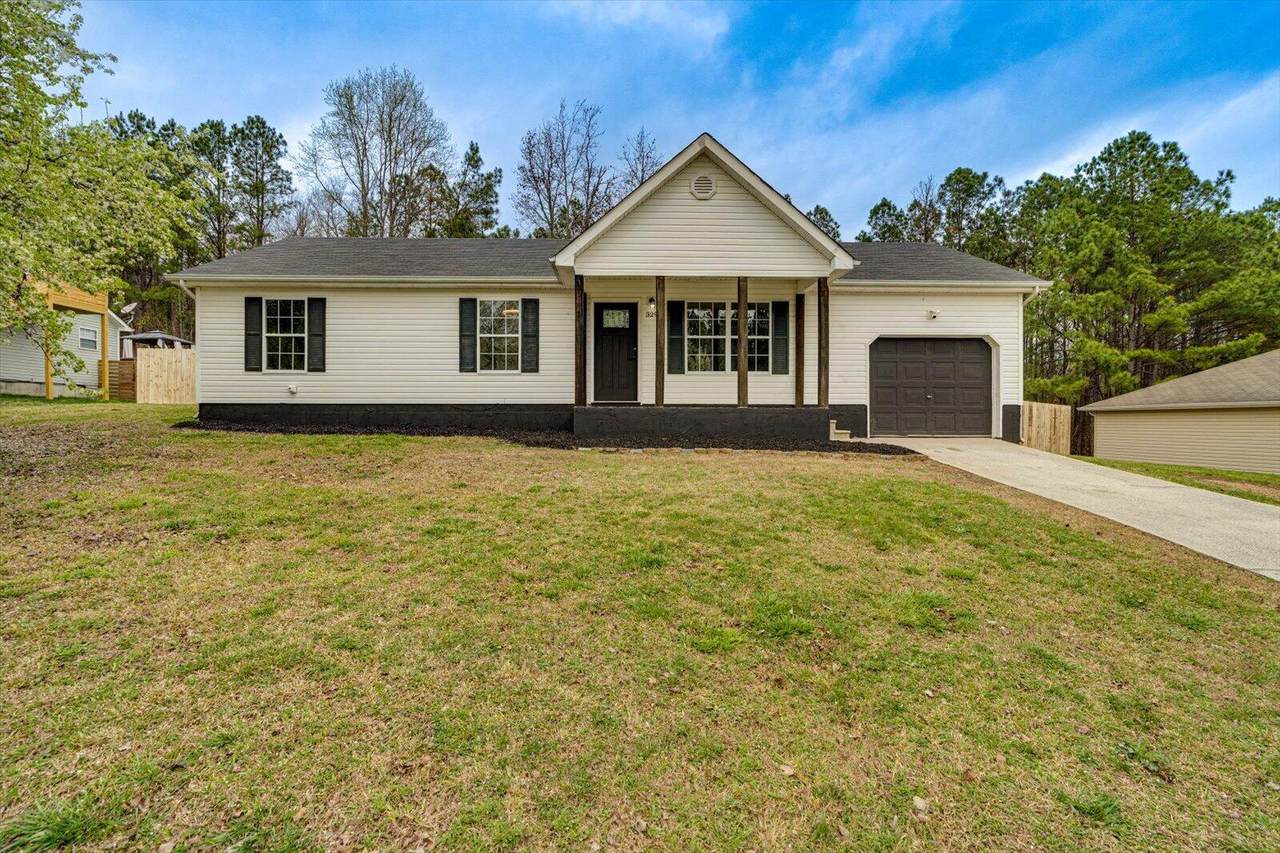 329 Pinewood Drive - Photo 1